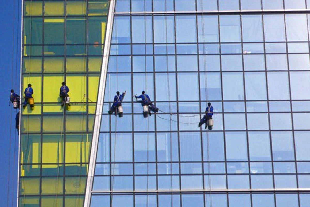 ABSEILING SYSTEM